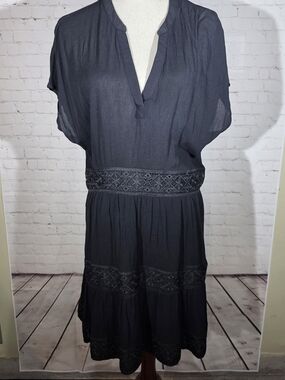NWT GL By Gibsonlook Black Split Neck Tiered Lace Mini Dress Size M